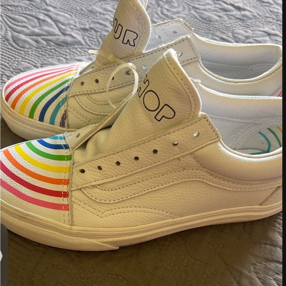 NWOT Vans White Rainbow Slip-On Shoes - Picture 3 of 6